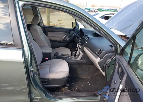 2017 Subaru Forester 2.5I Premium z USA, uszkodzony, nr VIN JF2SJAECXHH417140